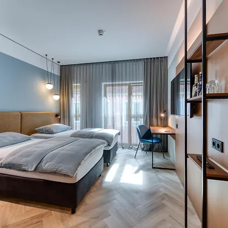Stadthotel Neumarkt Mitte 酒店