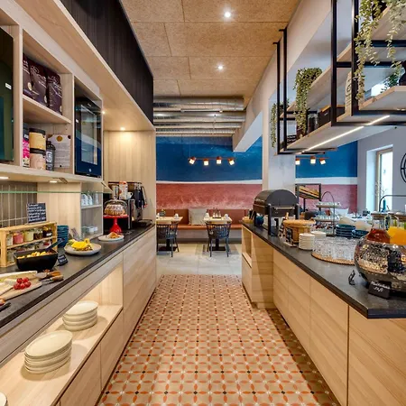 酒店 Stadthotel Neumarkt Mitte 德尔奥博的新市场