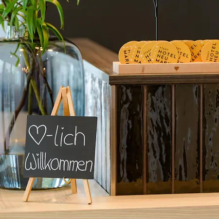 酒店 Stadthotel Neumarkt Mitte 德尔奥博的新市场