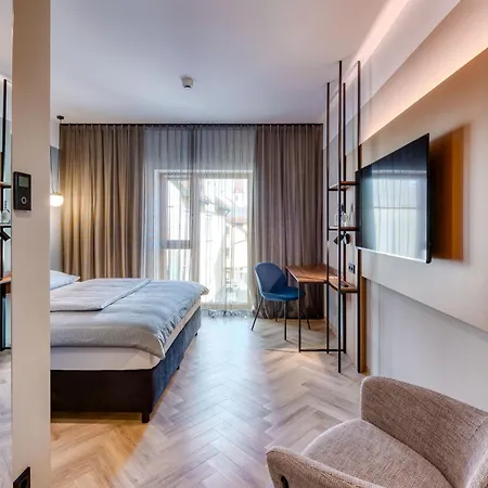 Stadthotel Neumarkt Mitte Otel *