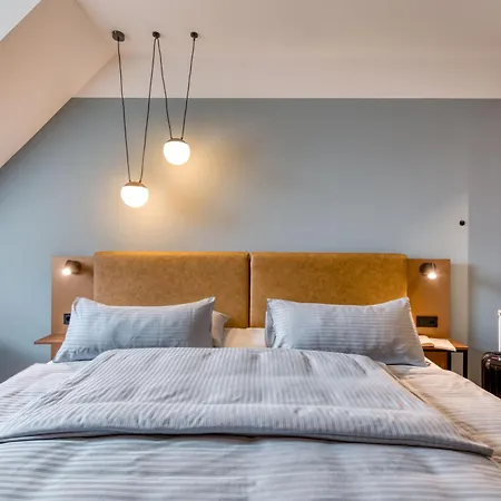 酒店 Stadthotel Neumarkt Mitte 德尔奥博的新市场