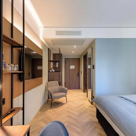 酒店 Stadthotel Neumarkt Mitte 德尔奥博的新市场